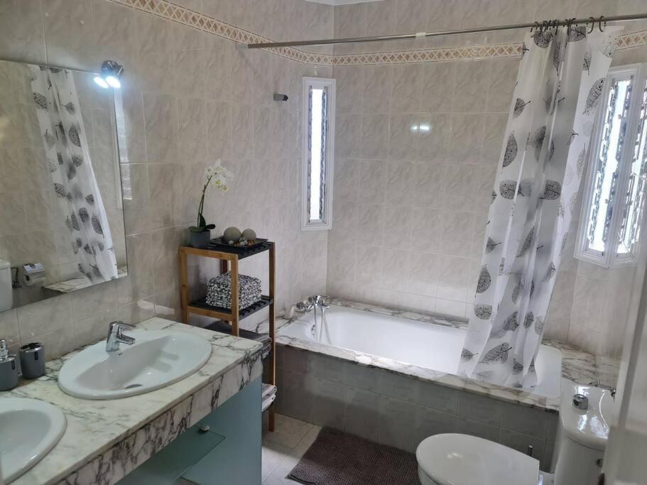 Villa Toledo Тиас Экстерьер фото